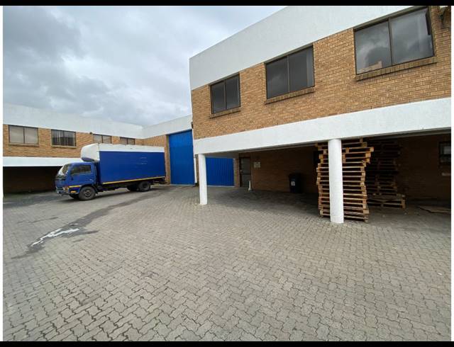1,490M² WAREHOUSE FOR SALE IN KILLARNEY GARDENS